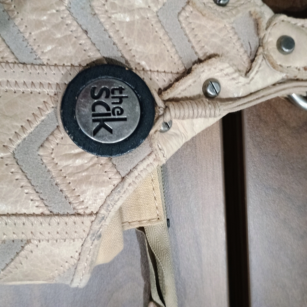 The Sak Cream Shoulder Bag - Picture 4 of 7